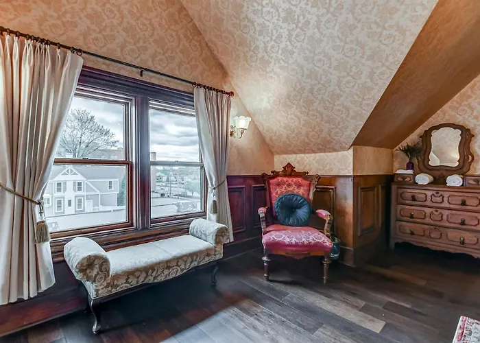 The Bressmer Apartment