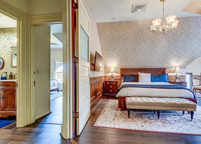 The Bressmer Apartment