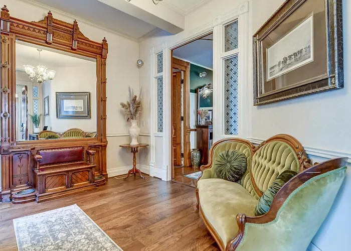 The Bressmer Apartment