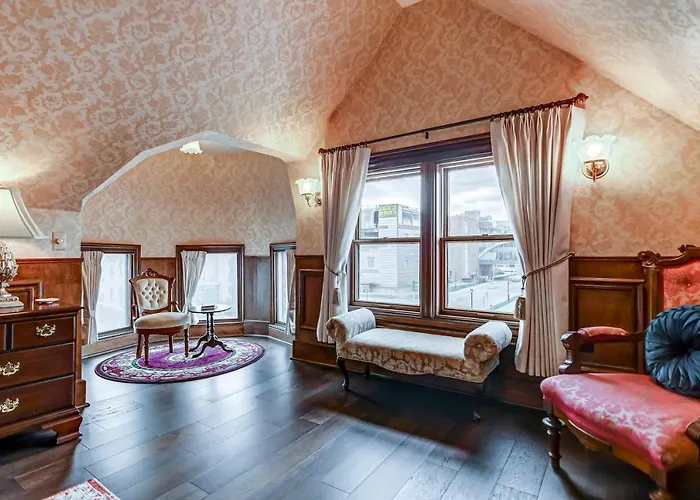 The Bressmer Apartment *